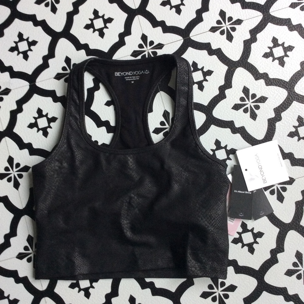 NWT Beyond Yoga Top